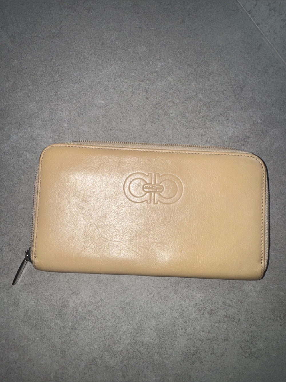 Salvatore Ferragamo Cream Leather Zip-Around Wallet with Embossed Gancini